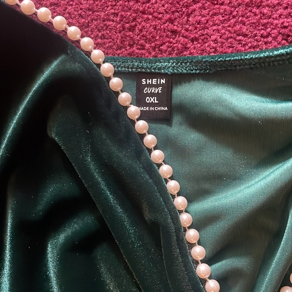 2 FOR 20 SHEIN Curve Green Velvet Pearl Maxi Dress size 0XL NWOT - Picture 3 of 3
